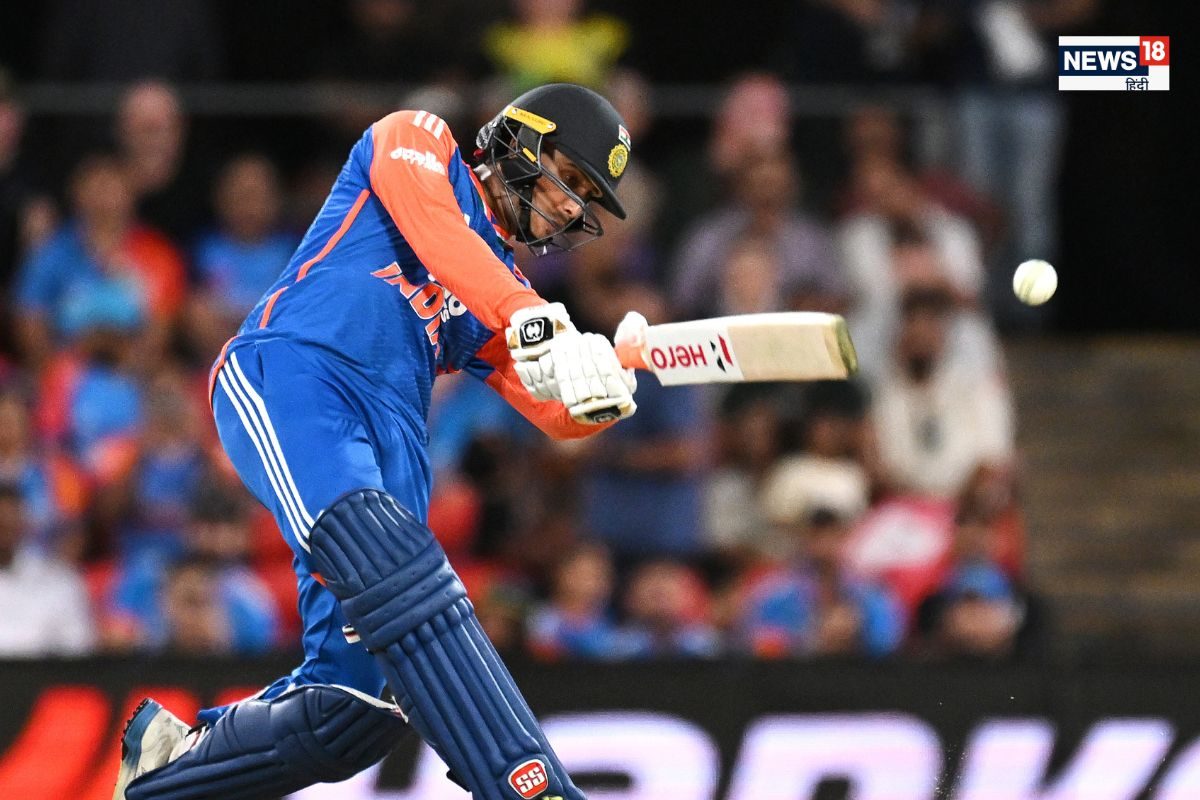 6,6,6,6,6,6,6,6 अभिषेक शर्मा ने मारे 8 छक्के, आंद्रे रसेल जैसे खूंखार बैटर का वर्ल्ड रिकॉर्ड ध्वस्त
