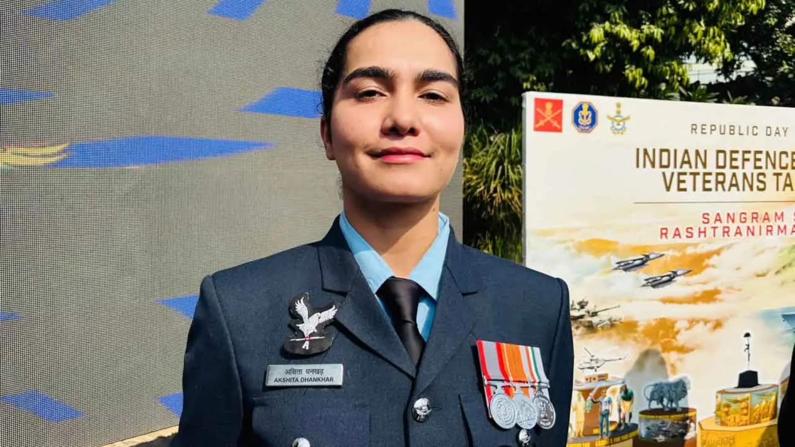 Akshita Dhankar: कौन हैं अक्षिता धनकर? जिन्होंने 77वें गणतंत्र दिवस पर राष्ट्रपति के साथ फहराया राष्ट्रीय ध्वज