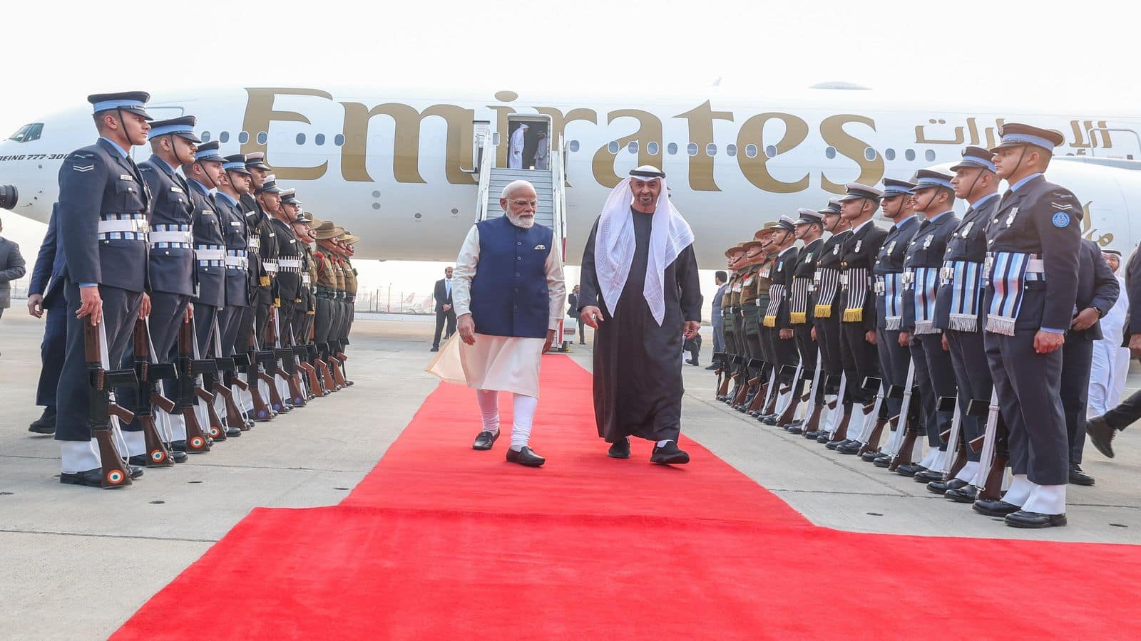 Al Nahyan Visit India: भारत पहुंचे UAE के राष्ट्रपति शेख मोहम्मद बिन जायद, दिल्ली एयरपोर्ट पर पीएम मोदी ने किया स्वागत
