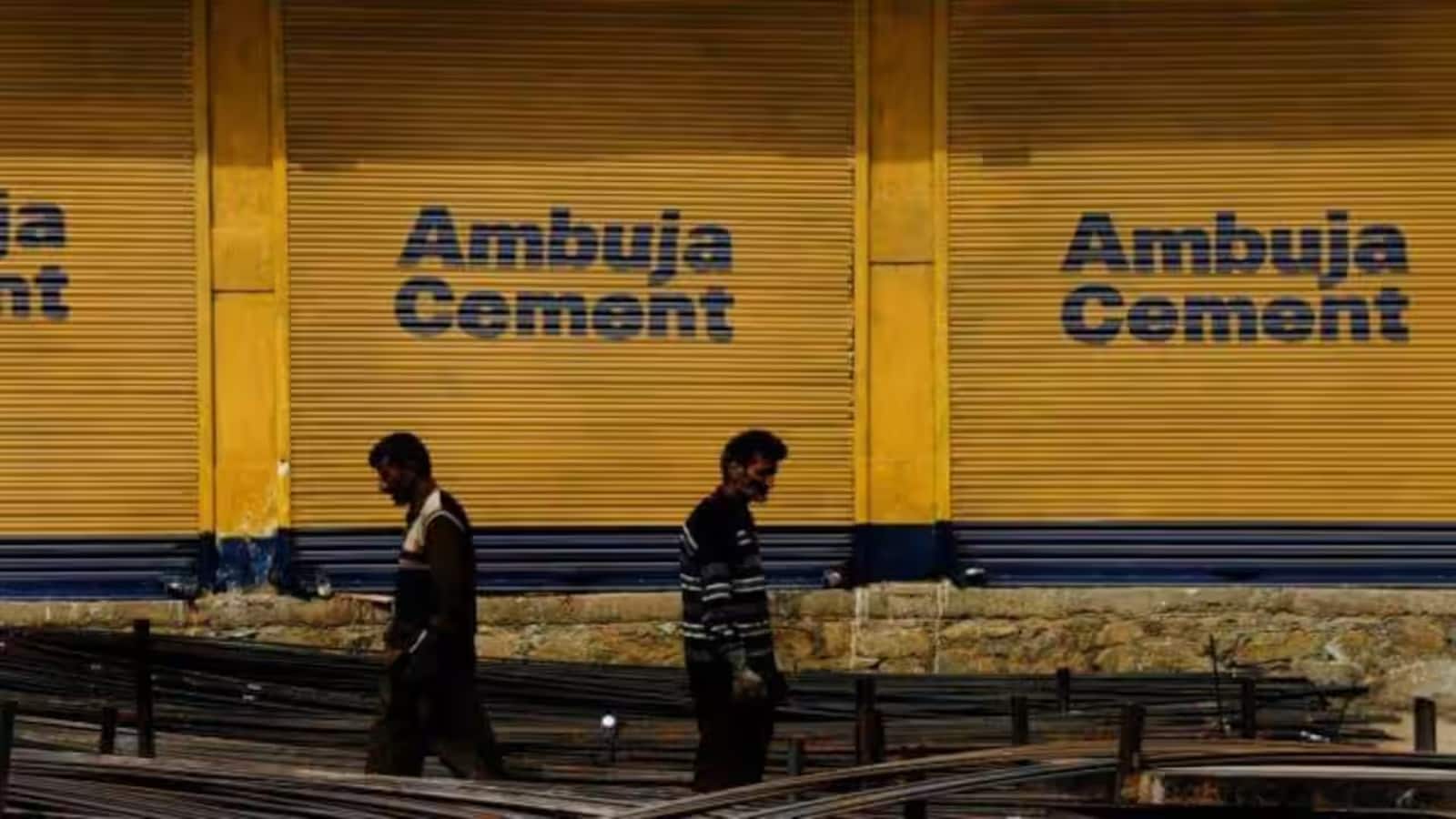 Ambuja Cements Q3 Results: नतीजे आते ही 5% टूट गया शेयर, रिकॉर्ड सेल्स वॉल्यूम के बावजूद इस कारण निवेशक परेशान