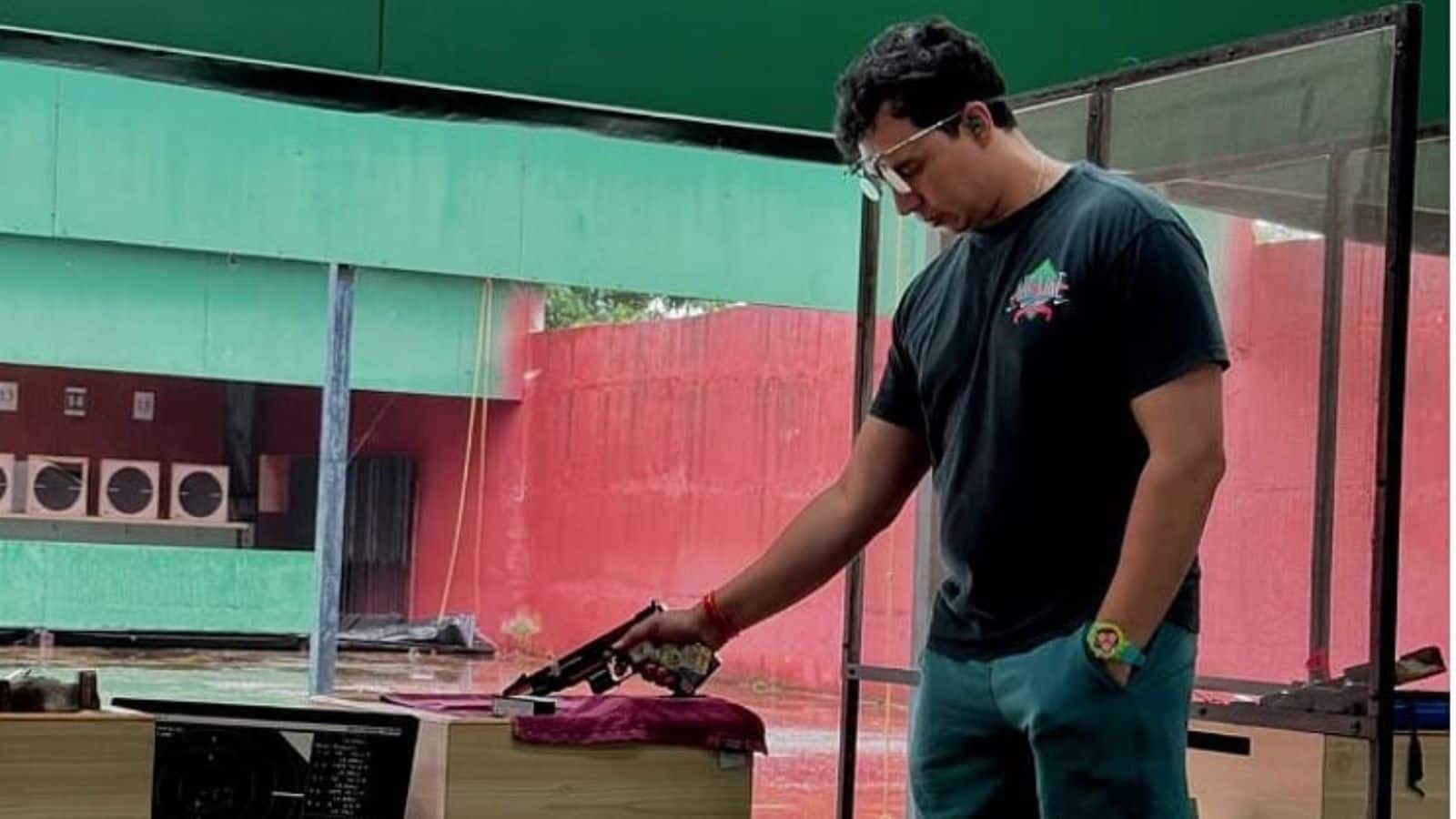 'होटल के कमरे में बुलाया, जबरन बेड पर धकेला'! नेशनल कोच पर यौन उत्पीड़न का आरोप लगाने वाली नाबालिग शूटर की आपबीती