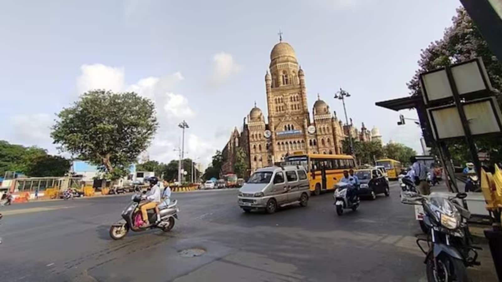 Makrand Narwekar: कौन हैं BMC चुनाव के सबसे अमीर उम्मीदवार मकरंद नार्वेकर, 9 साल में 1,868% बढ़ी संपत्ति