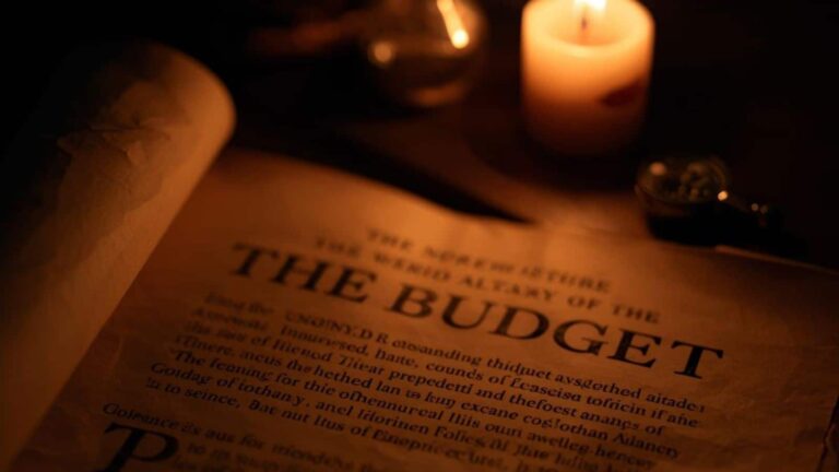 Budget 2026 Expectations: पेंशन सिस्टम को मजबूत करने पर हो फोकस, सैलरी क्लास को मिले ज्यादा राहत