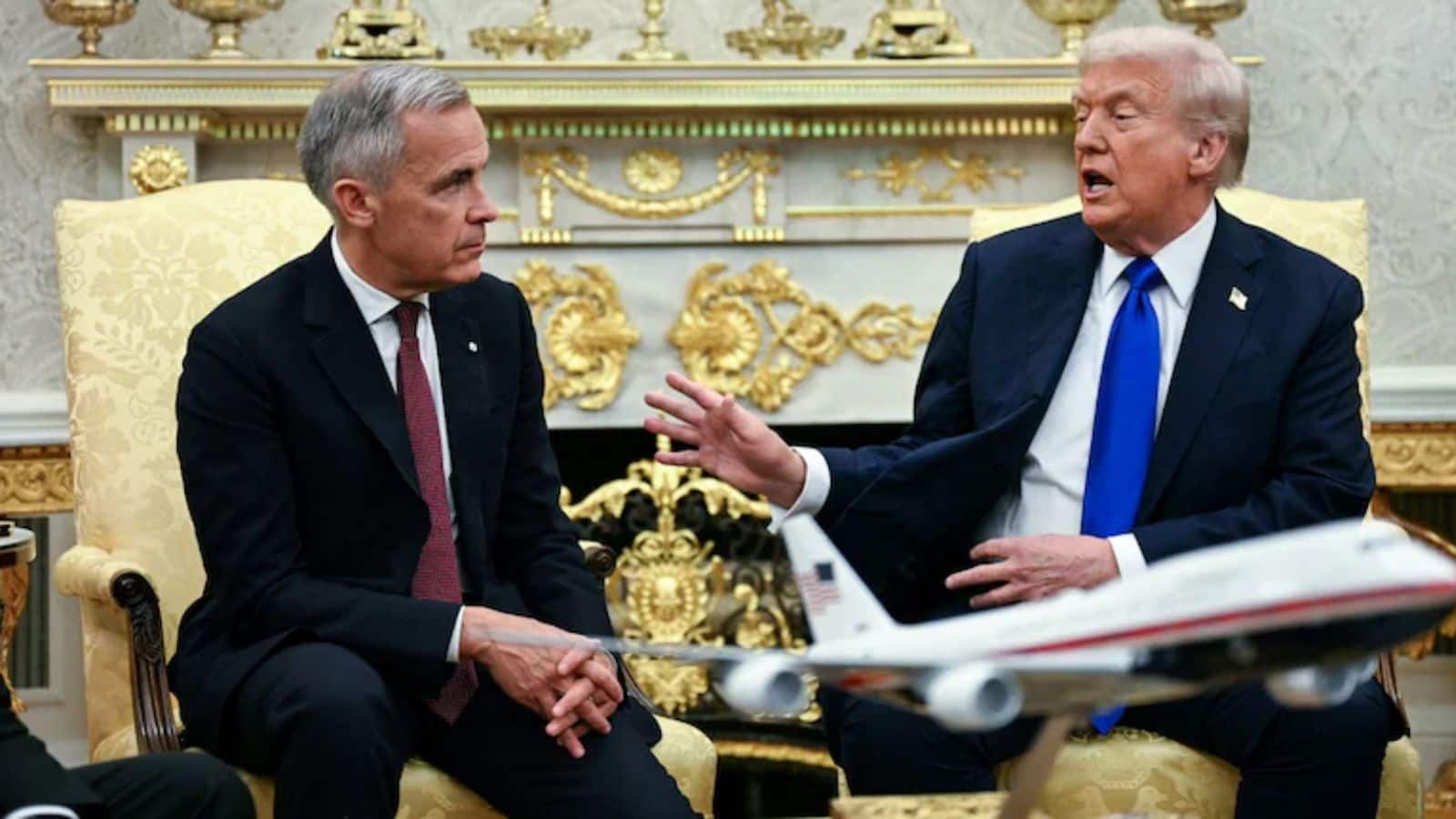 Trump-Canada: चीन के साथ ट्रेड डील को लेकर ट्रंप के 100% टैरिफ की धमकी के बाद नरम पड़े मार्क कार्नी, बोलें- 'ऐसा कोई इरादा नहीं'