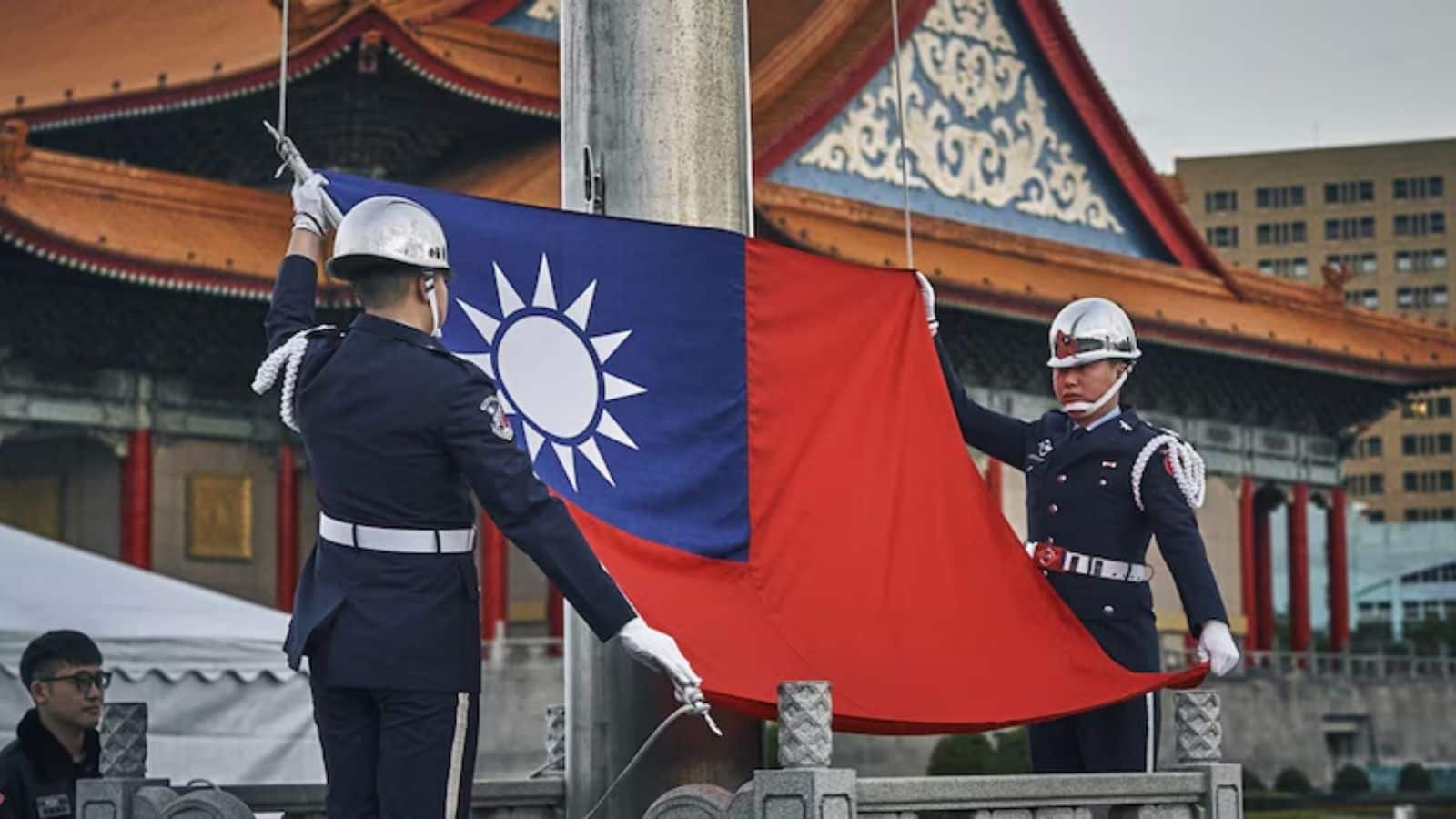 US Attacks Venezuela: चीन के लोग अमेरिका के वेनेजुएला पर हमले से खुश, बोले- चीन भी ताइवान पर ऐसे करे कब्जा