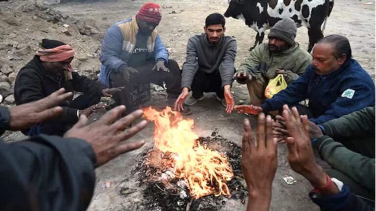 Weather News : 3 डिग्री पारा...अभी और होगी बारिश, जानें इस वीकेंड उत्तर भारत में कैसा रहेगा मौसम