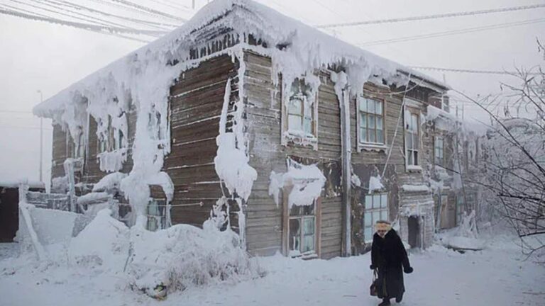 धरती का ठंडा कोना, जहां 6 महीने तक सूरज नहीं उगता और रहता है बर्फ का कहर