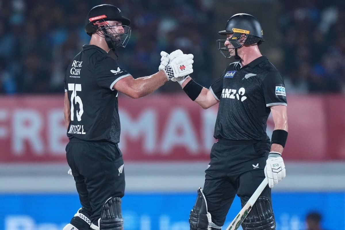 भारत में आकर भारतीय गेंदबाजों को जमकर कूटा, न्यूजीलैंड के डेरिल मिचेल ने शतक ठोक बना डाला धमाकेदार रिकॉर्ड
