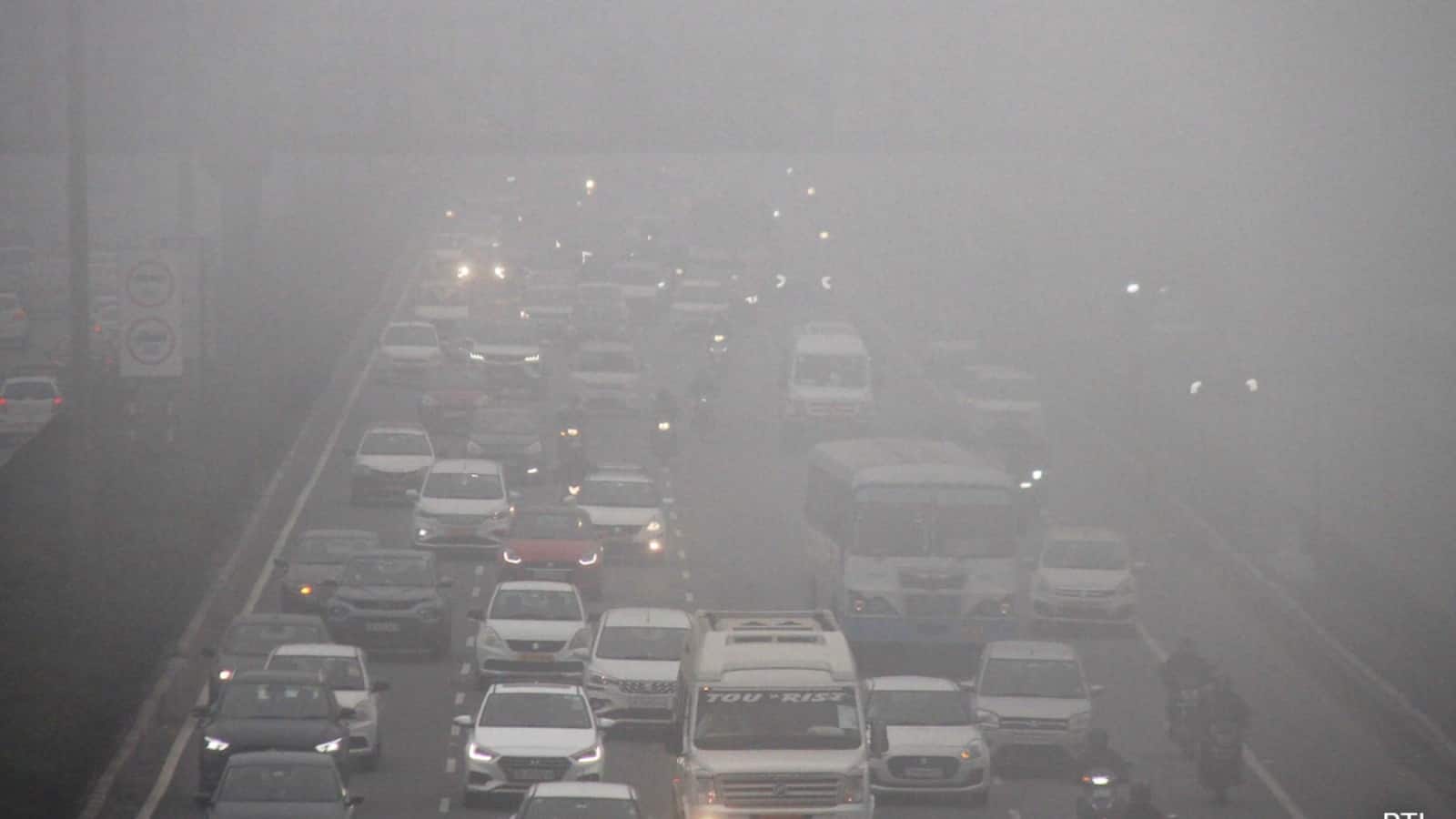 Delhi AQI Today: दिल्ली-NCR में कुछ दिनों तक छाया रहेगा घना कोहरा, IMD ने जारी किया येलो अलर्ट, राजधानी में AQI 268 दर्ज