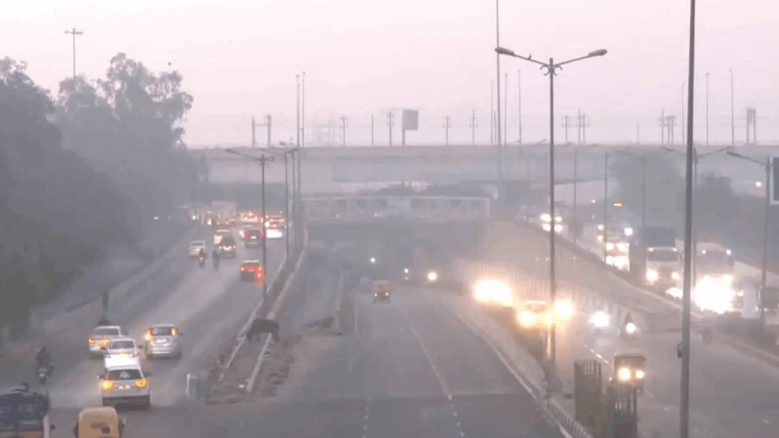 Delhi Air Quality: कड़ाके की ठंड के बीच दिल्ली की हवा ‘खराब’ श्रेणी में, AQI पहुंचा 266, अन्य राज्यों के लिए भी देखें IMD का पूर्वानुमान