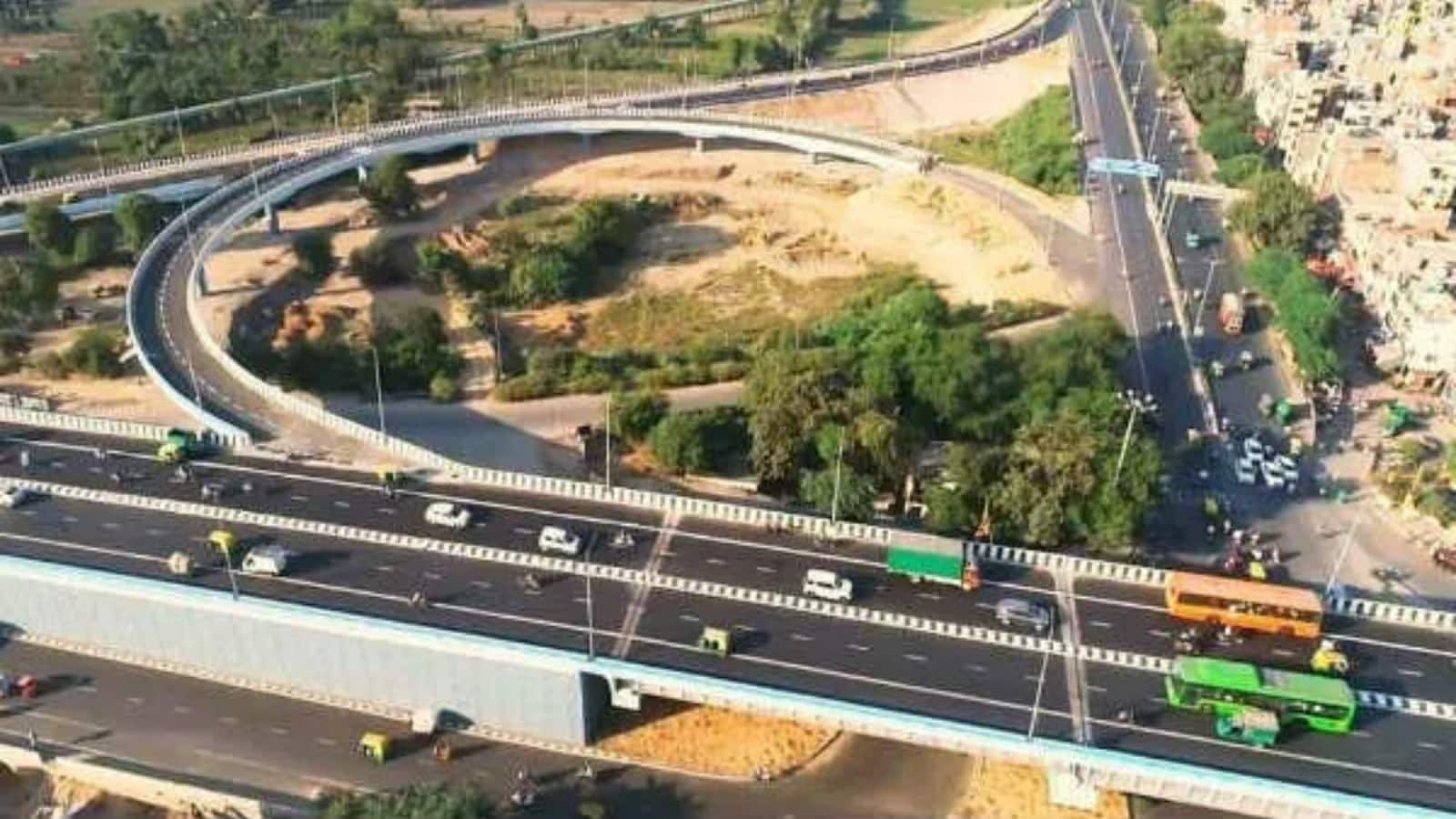 Delhi Road Projects 2026: दिल्ली में जाम की समस्या होगी खत्म, इन रोड पर बनेंगे तीन नए फ्लाईओवर, सरकार ने दी मंजूरी