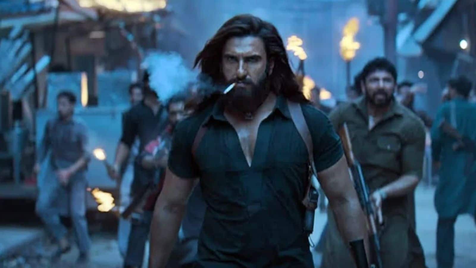 PVR INOX के लिए 'धुरंधर' रहा खास, फिल्म देखने उमड़ी भारी भीड़...बना रिकॉर्ड