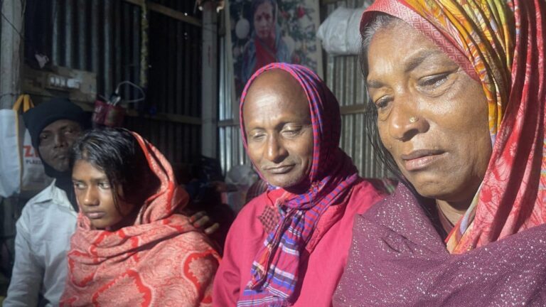 'हमें अपना घर क्यों छोड़ें?', बांग्लादेश में चुनाव से पहले दीपू दास के परिवार को न्याय और सुरक्षा इंतजार