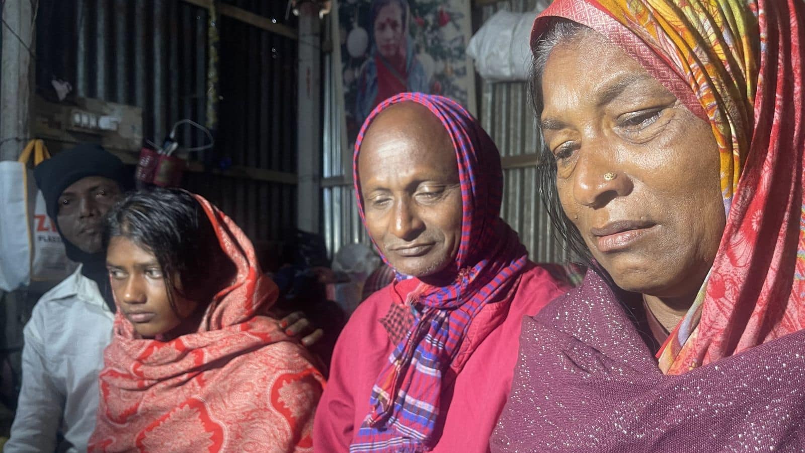 'हमें अपना घर क्यों छोड़ें?', बांग्लादेश में चुनाव से पहले दीपू दास के परिवार को न्याय और सुरक्षा इंतजार