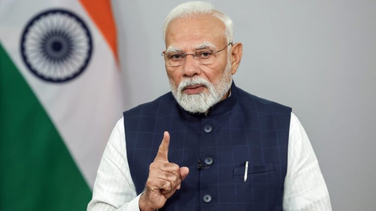 Republic Day 2026: PM मोदी ने गणतंत्र दिवस पर देशवासियों को दी हार्दिक शुभकामनाएं, ‘विकसित भारत’ के लक्ष्य को दोहराया