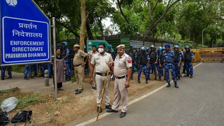 'ED रेड के दौरान महत्वपूर्ण दस्तावेज चोरी...'; I-PAC  प्रमुख प्रतीक जैन के परिवार ने कोलकाता में दर्ज कराई शिकायत, एजेंसी पहुंची हाई कोर्ट