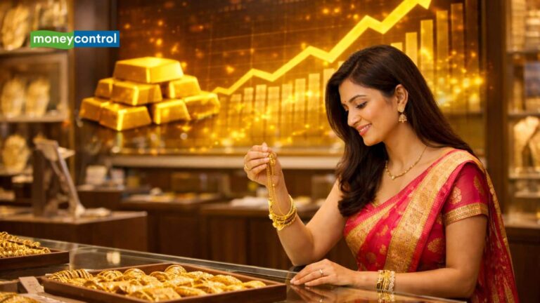 Gold Outlook: सोने में आएगा अभी और उछाल, गोल्डमैन सैक्स ने बढ़ा दिया टारगेट; जानिए डिटेल
