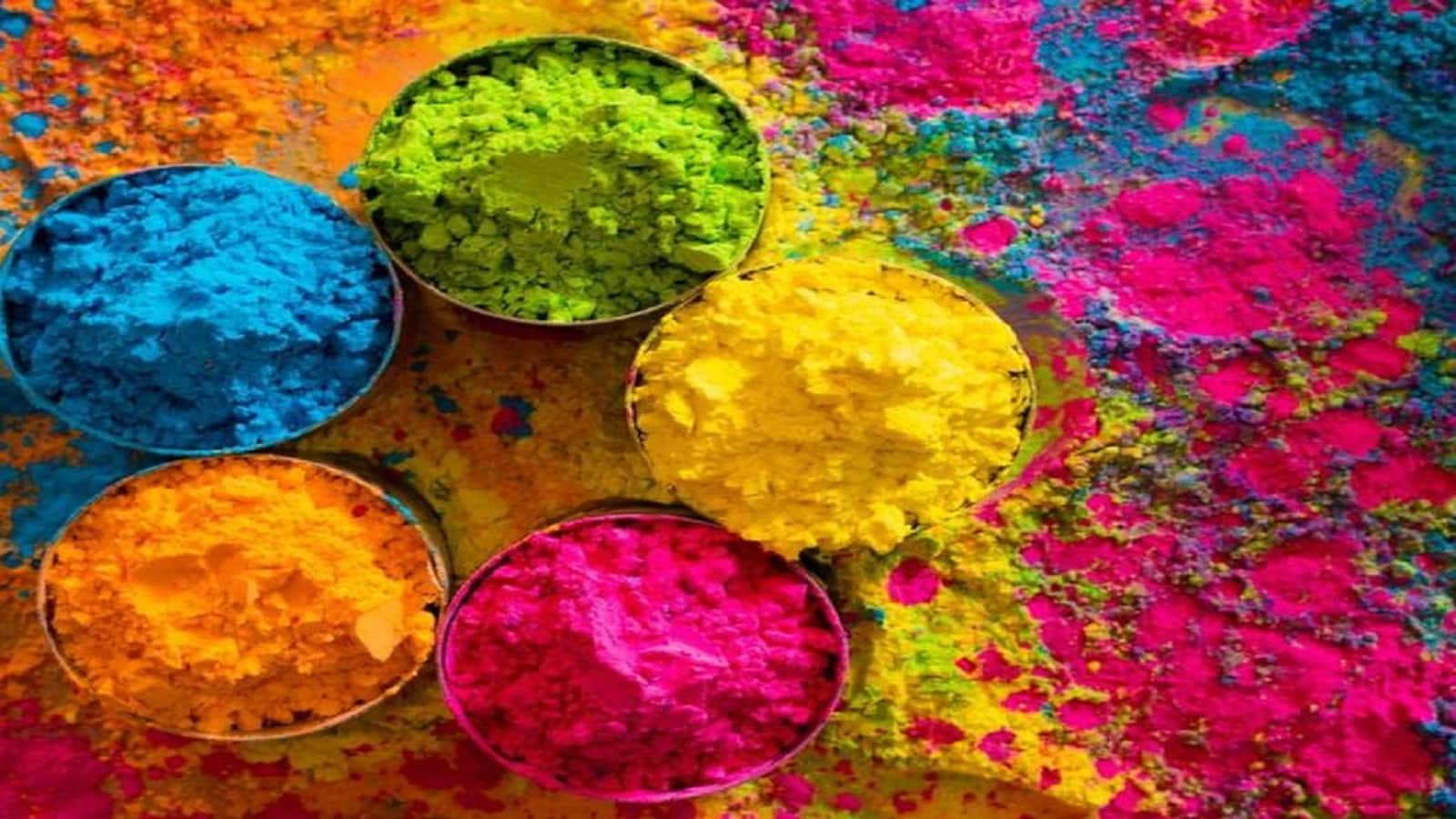 Chandra Grahan Holi Date 2026: होलिका दहन पर चंद्र ग्रहण और का साया, इसलिए 2 मार्च को होगा होलिका दहन और 4 मार्च को खेली जाएगी होली