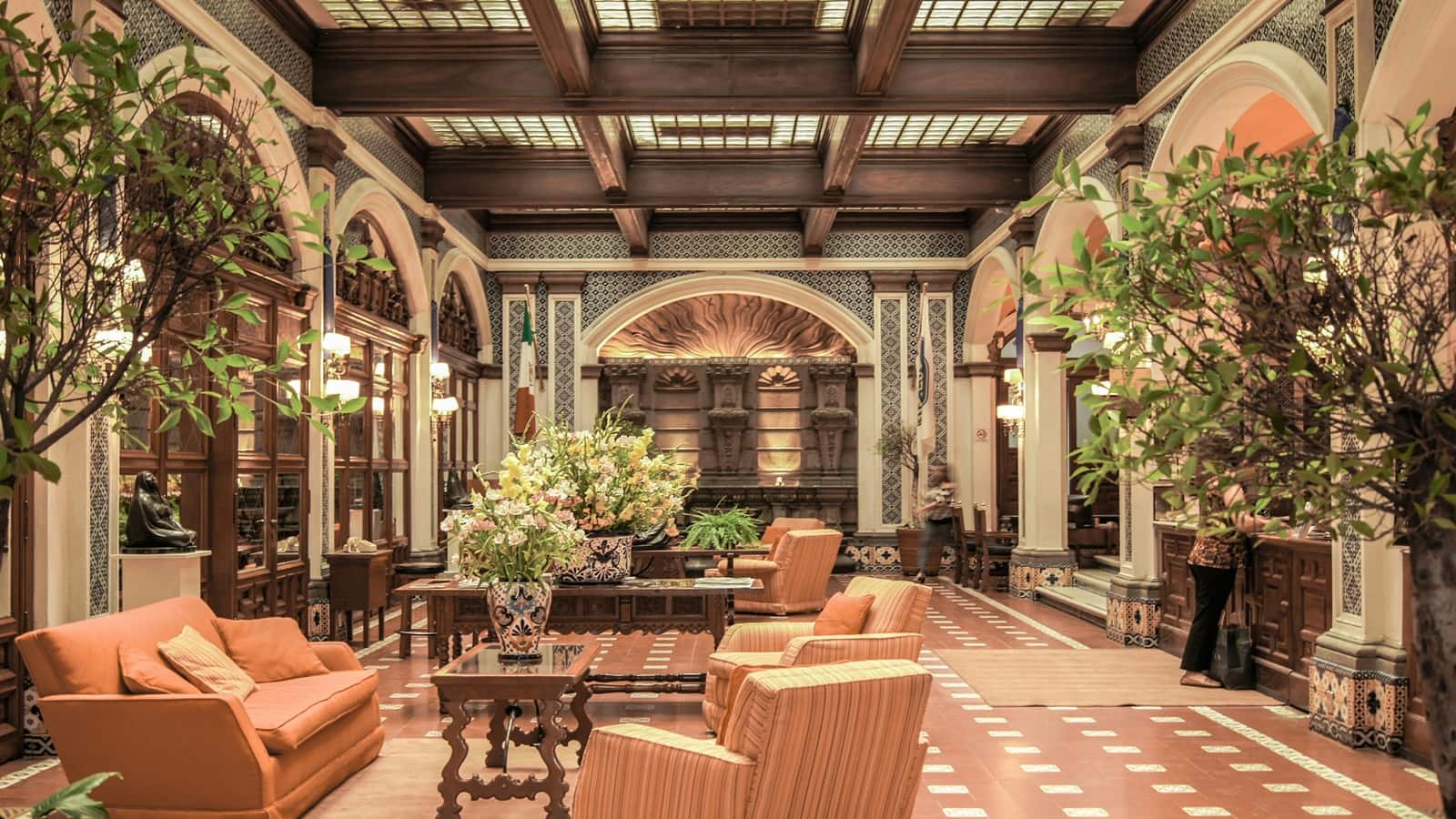 Hotel Stocks: नोमुरा ने इन दो होटल्स में किया चेक-इन, आपके पोर्टफोलियो में है कोई?
