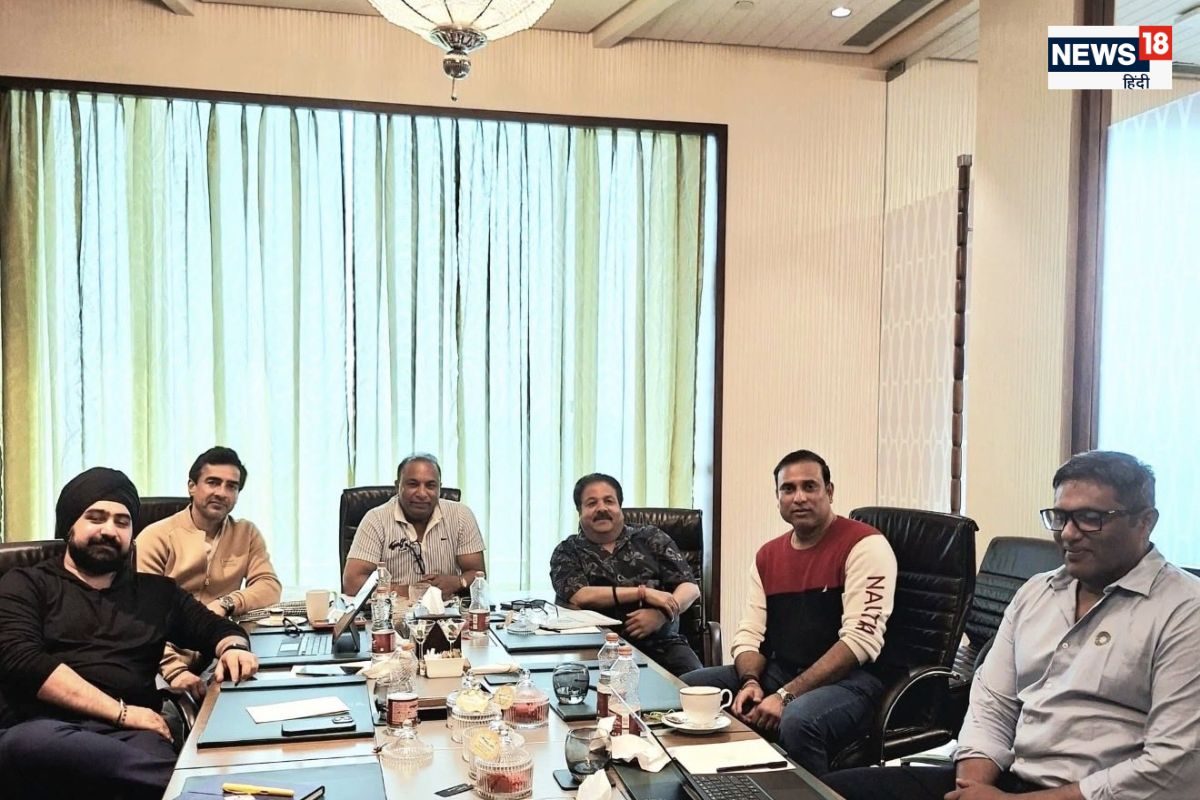 सामने आई बंद कमरे की बात, लक्ष्मण संग थे मन्हास, राजीव शुक्ला और BCCI के सीनियर ऑफिसर्स