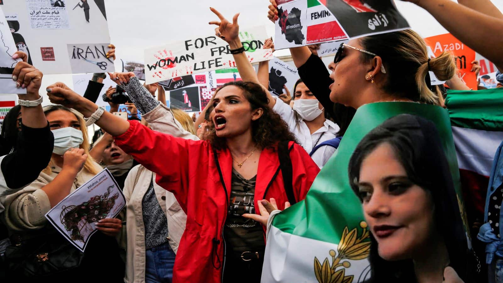 Iran Protests: 'तुरंत तेहरान छोड़ दें...'; भारतीय दूतावास ने जारी की एडवाइजरी, भारतीयों को ईरान की यात्रा न करने की सलाह