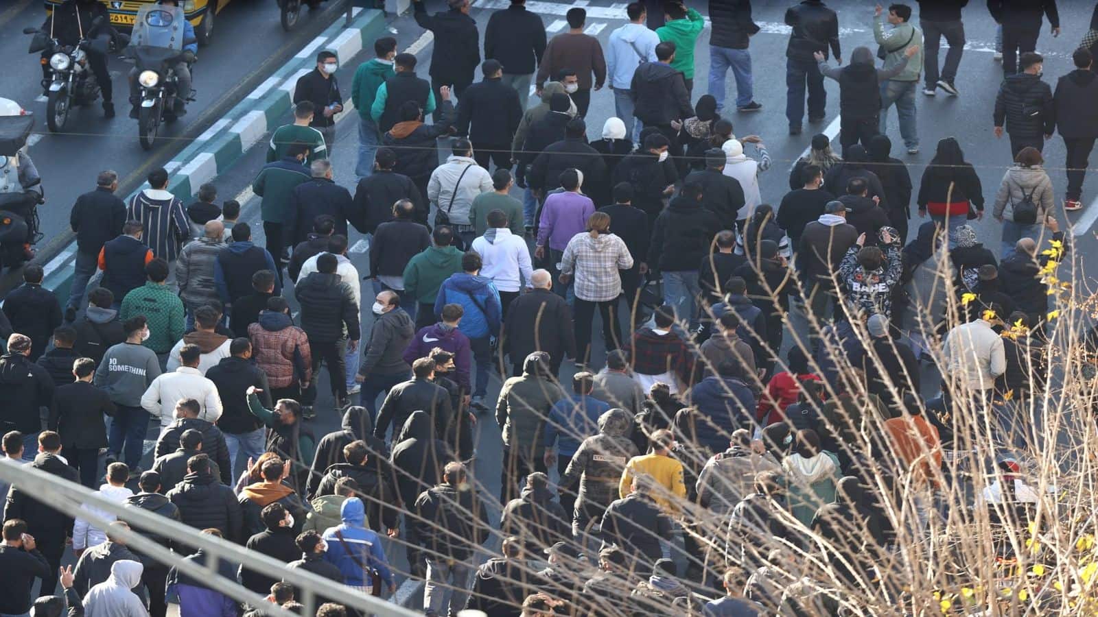 Iran vs USA : विदेश मंत्री अराघची ने कहा प्रदर्शन के पीछे अमेरिका-इज़राइल का हाथ, ईरान अमेरिका से बातचीत को तैयार