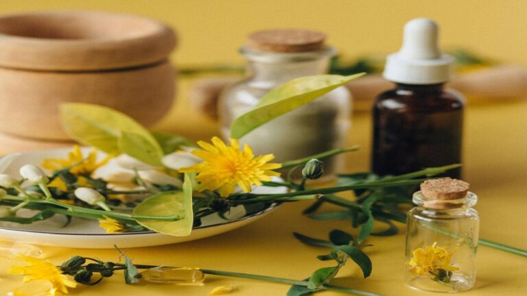 KRM Ayurveda IPO Listing: 27% प्रीमियम पर शुरू ₹135 के शेयरों का सफर, नई एंट्री से पहले चेक करें कारोबारी डिटेल्स