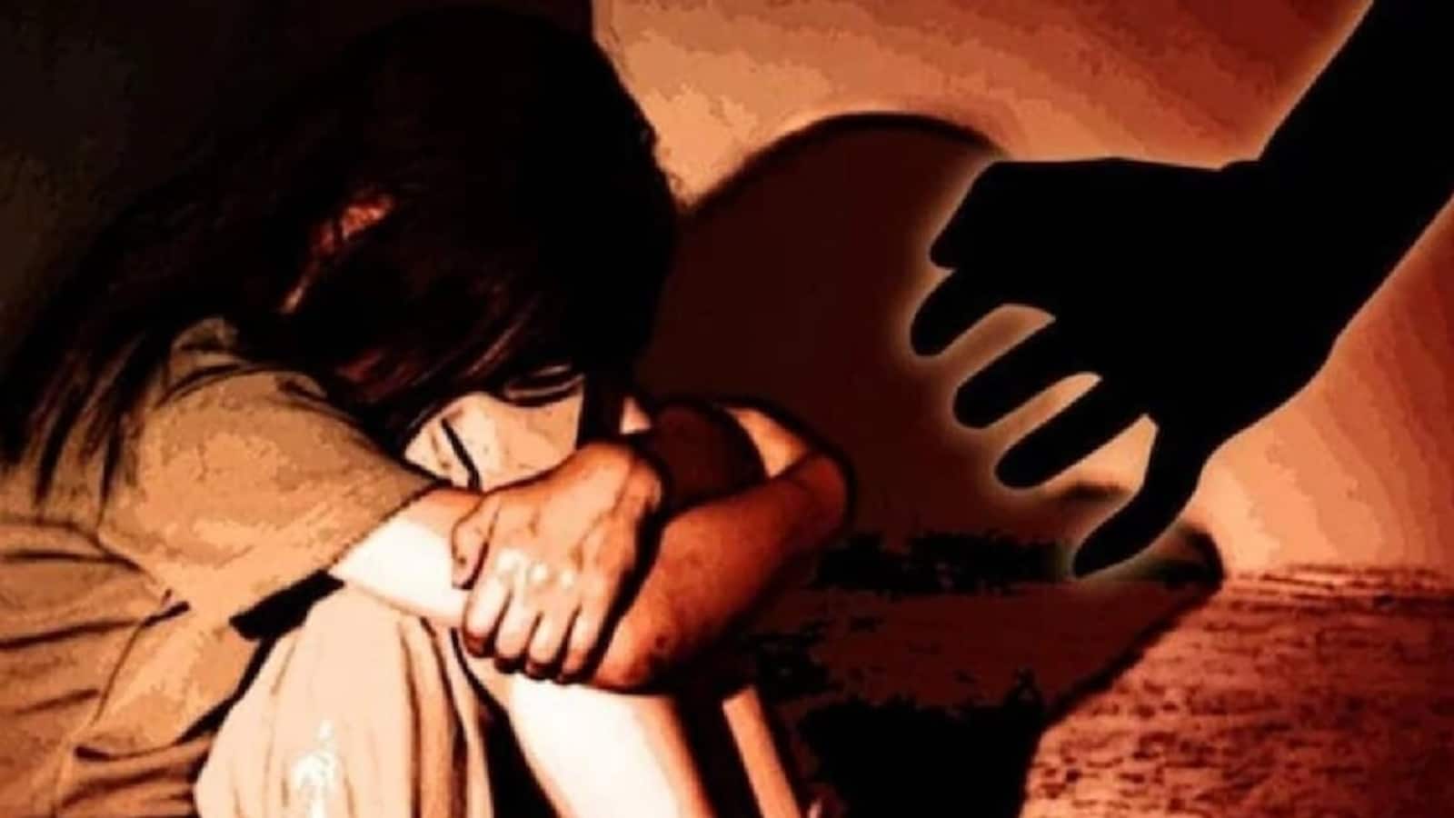Madhya Pradesh: दुष्कर्म कर 7 साल की बच्ची को फेंका नहर में, रेप और हत्या के आरोप में नाबालिग रिश्तेदार गिरफ्तार