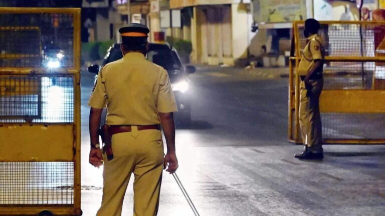 तमिलनाडु : हिस्ट्रीशीटर को छुड़ाने के लिए पुलिस वैन पर बम से हमला, गरमाई राज्य राजनीति