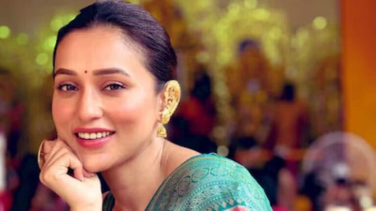 Mimi Chakraborty: फेमस एक्ट्रेस मिमी चक्रवर्ती के साथ लाइव शो के बीच हुई बदसलूकी, आयोजक के खिलाफ दर्ज कराई शिकायत
