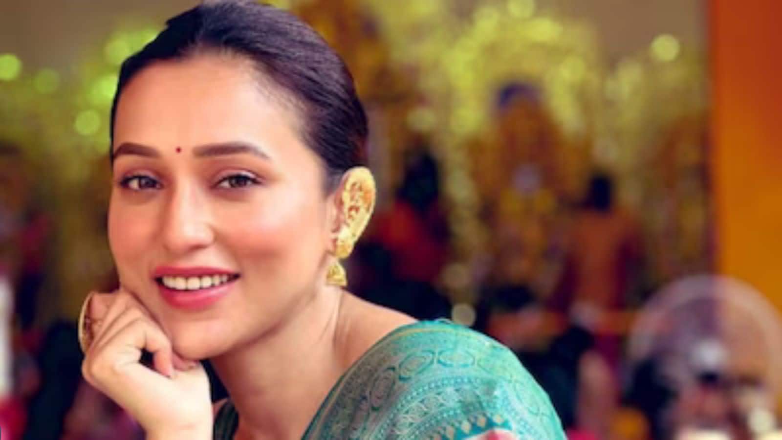 Mimi Chakraborty: फेमस एक्ट्रेस मिमी चक्रवर्ती के साथ लाइव शो के बीच हुई बदसलूकी, आयोजक के खिलाफ दर्ज कराई शिकायत