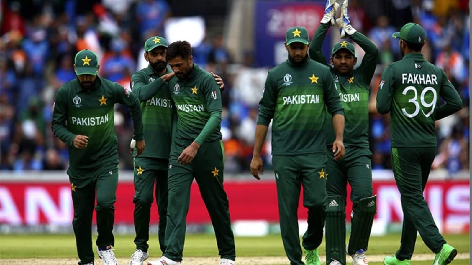 T20 World Cup: टी20 वर्ल्ड कप 2026 में पाकिस्तान के खेलने पर संशय, पीसीबी ने कैंसिल किया जर्सी लॉन्च इवेंट!