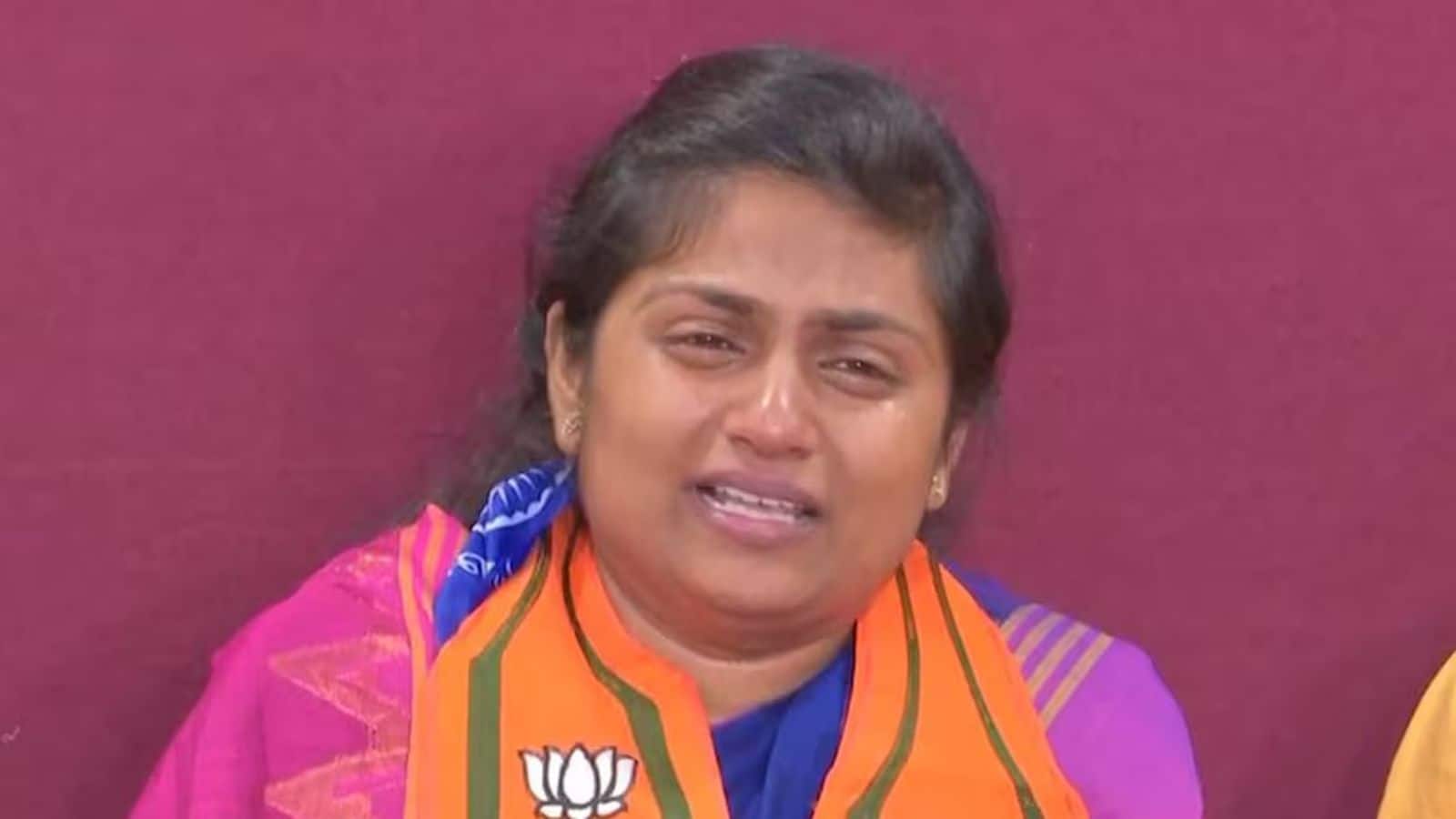 Maharashtra Civic Polls: पुणे से BJP उम्मीदवार पूजा मोरे अब नहीं लड़ेंगी निकाय चुनाव, फडणवीस की आलोचना वाला का पुराना वीडियो पड़ा भारी