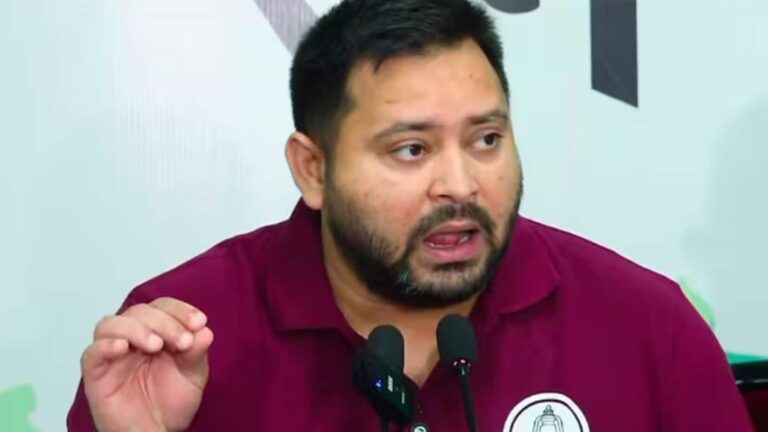 RJD: आरजेडी में नेतृत्व परिवर्तन की सुगबुगाहट तेज, तेजस्वी यादव की ताजपोशी की तैयारी; रोहिणी आचार्य ने फिर बोला तीखा हमला