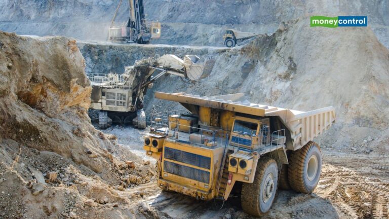 Asian Mining Stocks Gain: हार्ड-एसेट ट्रेड ने पकड़ी रफ्तार, एशिया में माइनिंग स्टॉक्स में आई तेजी