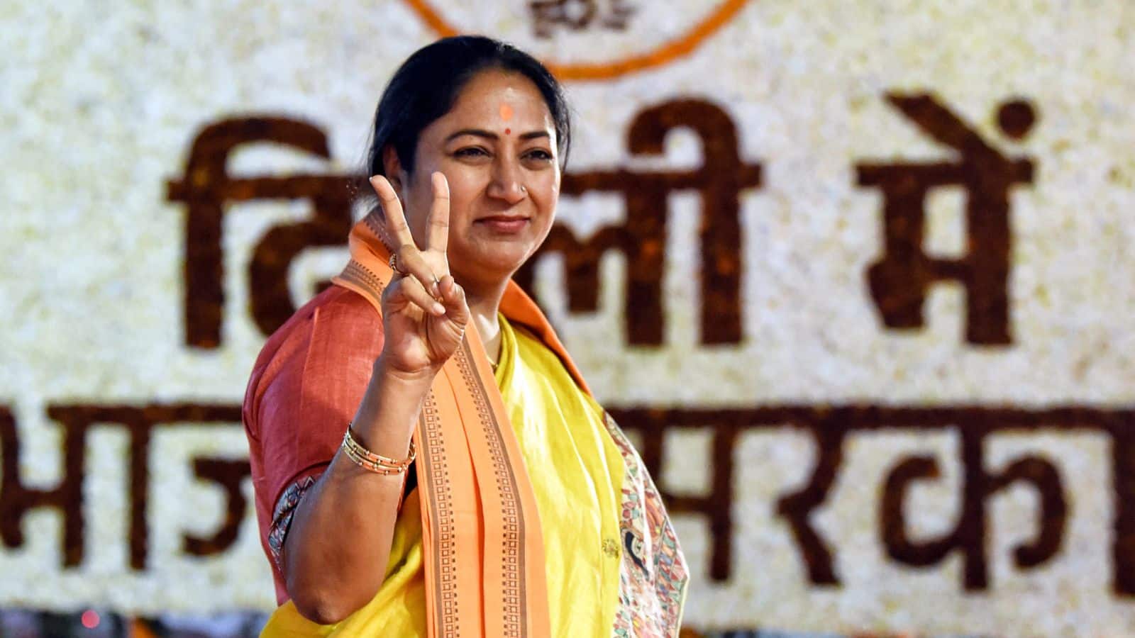 Delhi: रेखा गुप्ता सरकार का साल पूरा होने को आया, महिलाओं को ₹2,500 का इंतजार, अधर में महिला समृद्धि योजना!