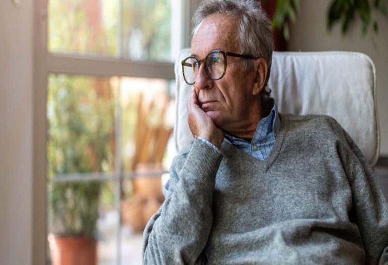 Retirement Planning: रिटायरमेंट प्लानिंग में अक्सर लोगों से होती हैं ये 5 गलतियां