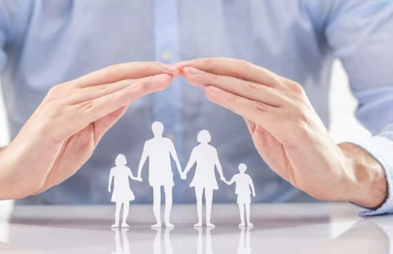 Health Insurance: आपकी हेल्थ इंश्योरेंस पॉलिसी  होने पर भी क्यों भरनी पड़ती है जेब से भारी रकम? जानिए इसके पीछे का कारण