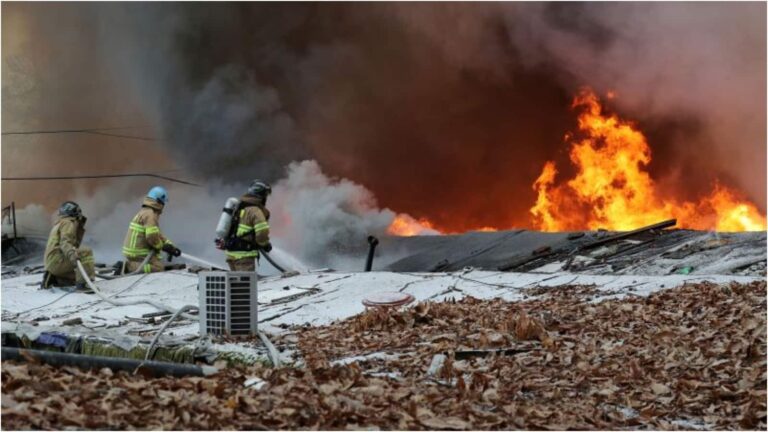 Seoul Fire: सियोल के गंगनम में लगी भीषण आग, 47 लोग सुरक्षित निकाले गए, लगभग 300 दमकलकर्मी मौके पर पहुंचे