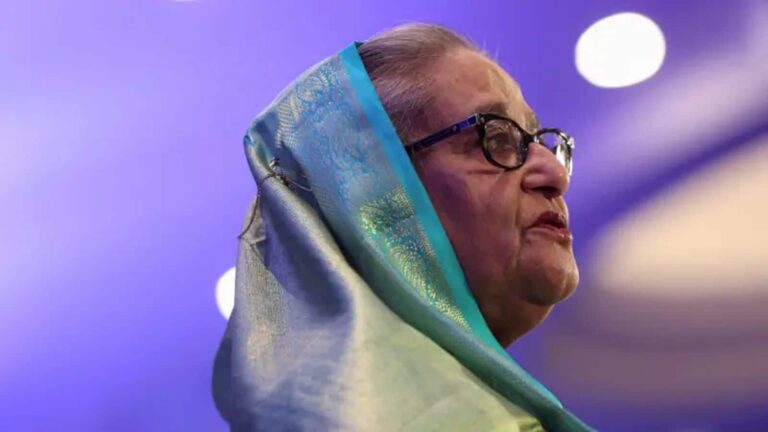 Sheikh Hasina: 'बांग्लादेश खूनी अराजकता में डूब गया है'; मोहम्मद यूनुस सरकार पर भड़कीं बांग्लादेश की पूर्व पीएम शेख हसीना
