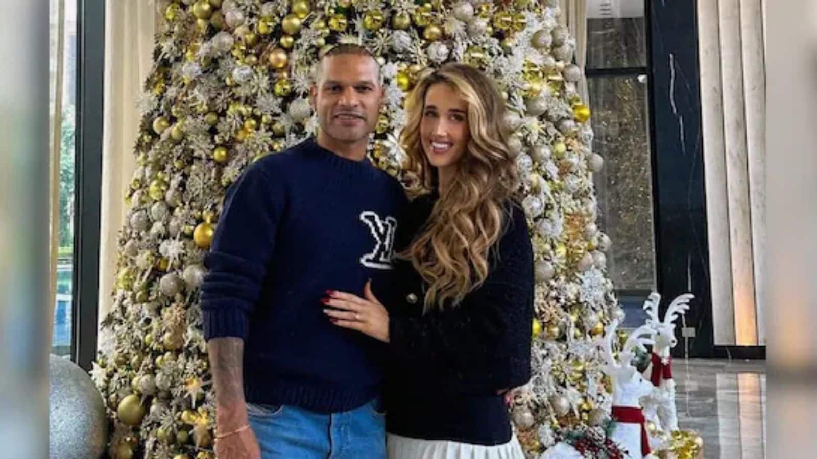 Shikhar Dhawan: शिखर धवन ने गर्लफ्रेंड सोफी शाइन से की सगाई, शेयर की ये रोमांटिक तस्वीर