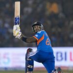 23 पारी 468 दिन बाद चमके सूर्या , तूफानी फिफ्टी गेंदबाजों को दहलाया, आखिरकार सूर्यग्रहण हुआ खत्म