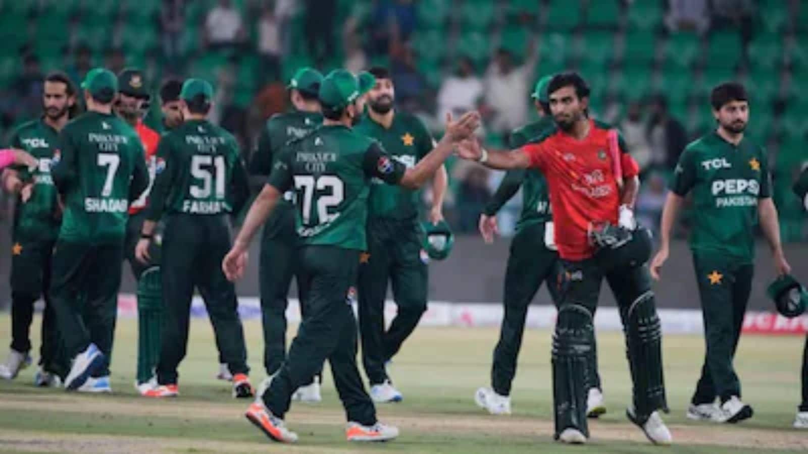 T20 वर्ल्ड कप 2026 में 'बहिष्कार' की आग, बांग्लादेश के बाद क्या पाकिस्तान भी हटेगा पीछे? राशिद लतीफ की PCB को दो-टूक!