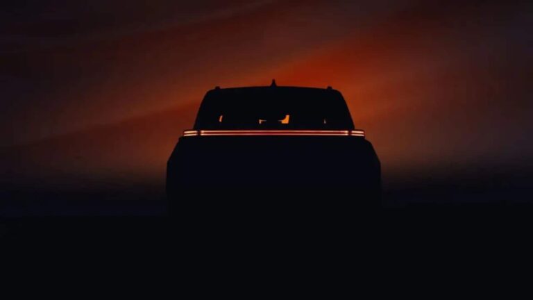Upcoming Toyota SUV: Toyota की अपकमिंग SUV का पहला टीजर जारी, बॉक्सी लुक और फुल-विड्थ LED टेललैंप ने खींचा ध्यान