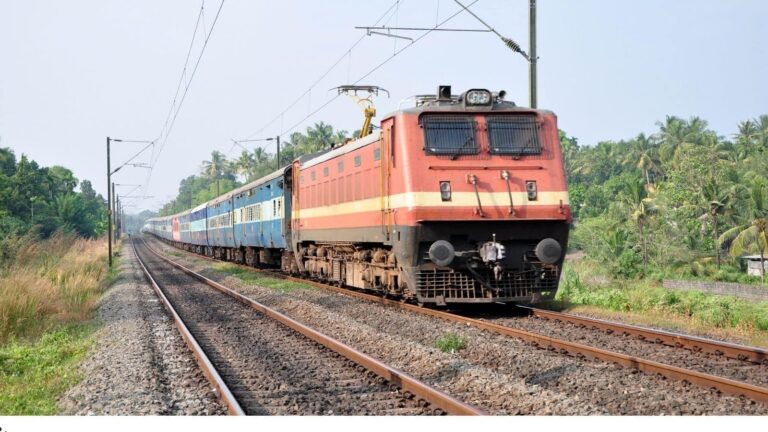 Indian Railways: जनवरी से बदली ट्रेनों की टाइमिंग, जानें नई टाइमिंग की पूरी जानकारी