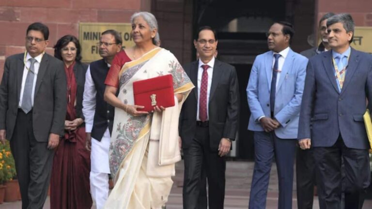 Budget 2026 Expectations: हेल्थ, ईवी, स्टार्टअप सेक्टर की सरकार से बड़ी मांगें, इकोनॉमी को बूस्ट देने वाला हो बजट