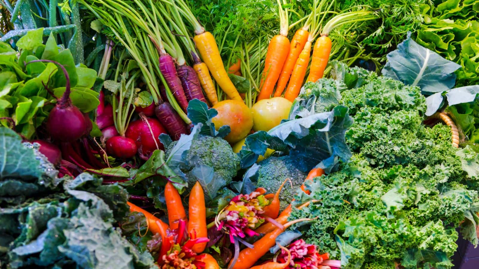 हेल्दी समझकर खा रहे हैं ये 6 सब्जियां? देखिए कैसे बढ़ा सकती हैं आपका वजन