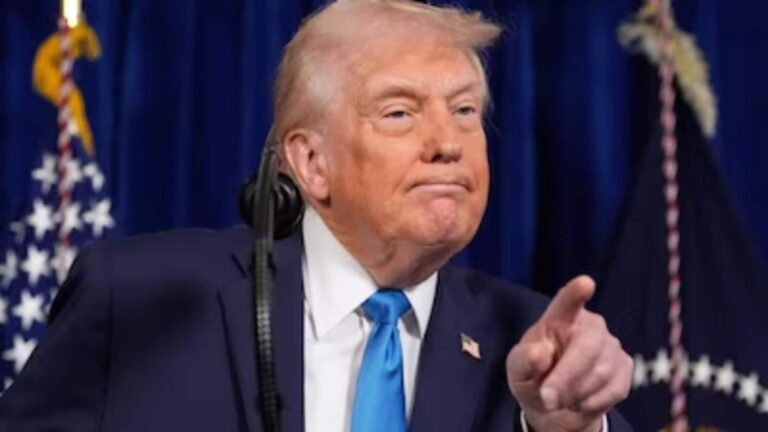 Trump: 'दुनियाभर की शांति पर है खतरा...', यूरोप पर टैरिफ की मार के बाद ग्रीनलैंड पर कब्जे को लेकर ट्रंप ने दी चेतावनी