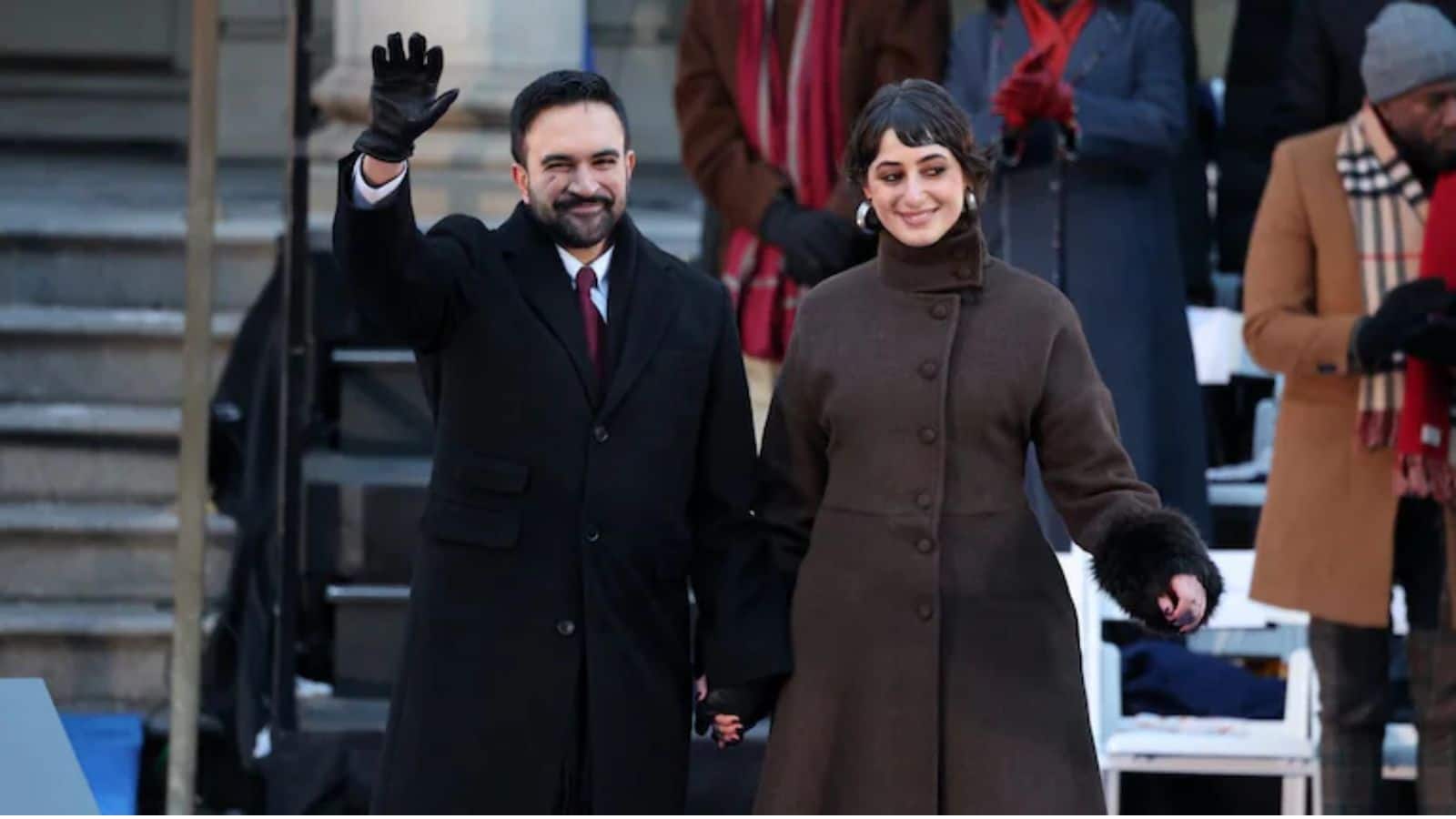 Zohran Mamdani: जोहरान ममदानी ने पहले दिन की सबवे की सवारी, दूसरे दिन खाया बंगाली खाना और पंजाबी गानों पर थिरकी न्यूयॉर्क सिटी