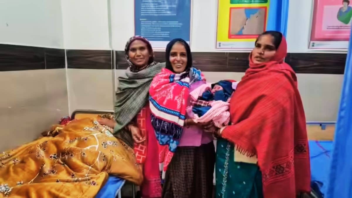 सबसे बड़ी बेटी की उम्र 21 और सबसे छोटी की 3... अब 24 साल बाद खत्म हुआ इंतजार, 9 बेटियों के बाद हुआ बेटा तो खुशी से झूमा परिवार